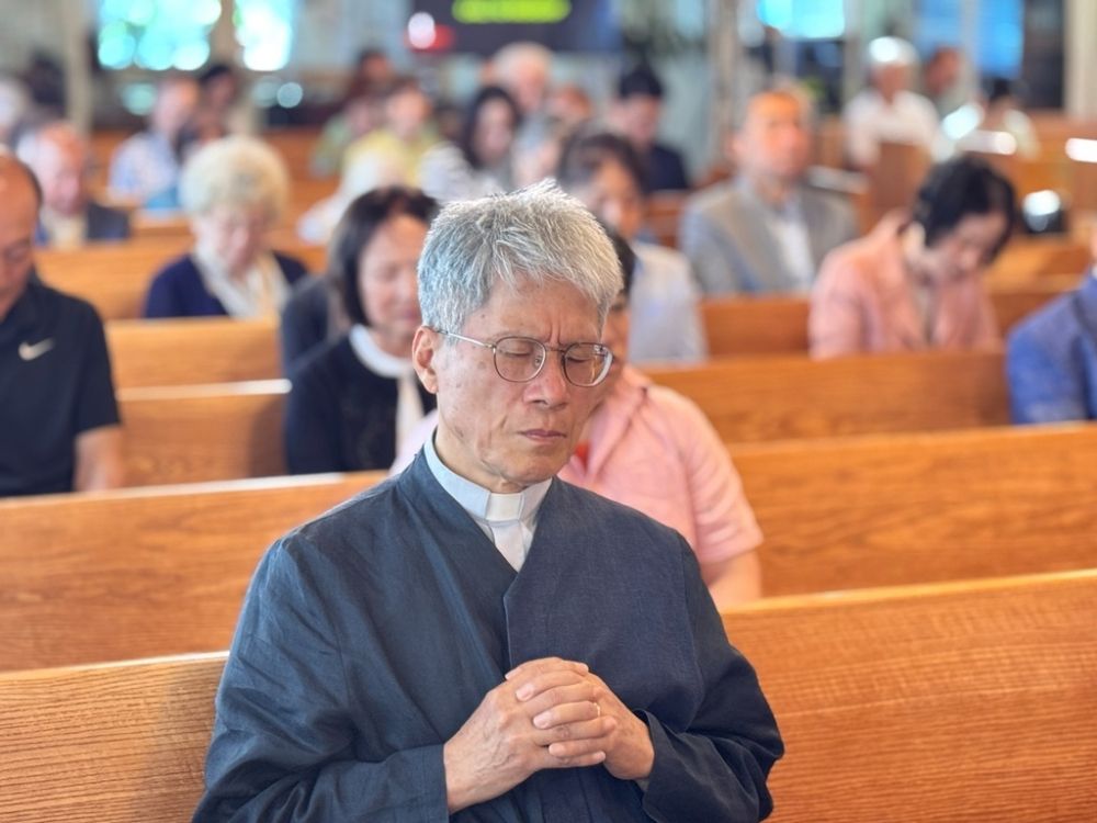 기도하는 목사님